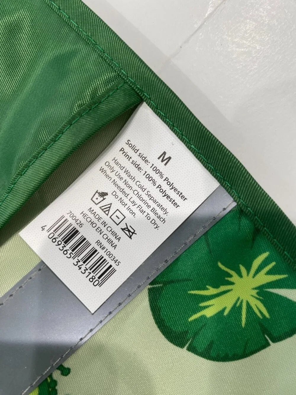 Frog NWOT various sizes dog raincoat with hood and reflective strip.